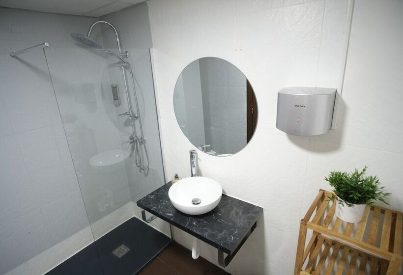 스탠다드 룸 공동 욕실, Urban Rooms Alicante