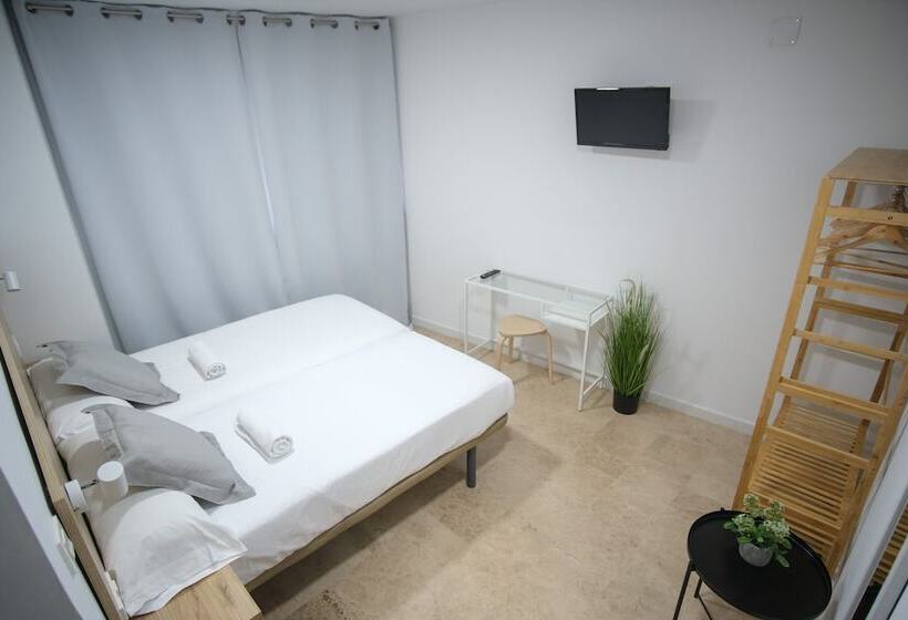 스탠다드 룸 공동 욕실, Urban Rooms Alicante