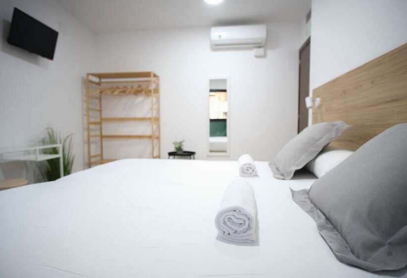 스탠다드 룸 공동 욕실, Urban Rooms Alicante