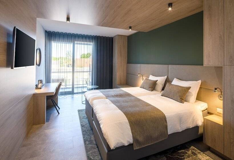 Номер Deluxe с Балконом, 46