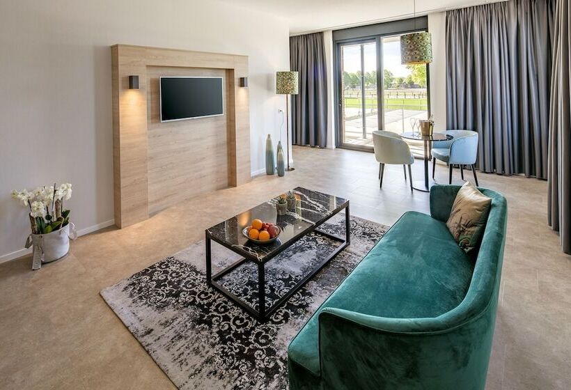 Люкс с Балконом, 46