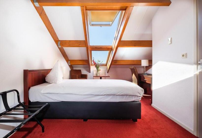 חדר סטנדרט יחיד, De Schildkamp