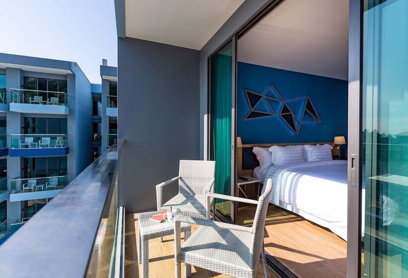 غرفة بريميوم مطلة على حمام السباحة, Bluesotel Smart Krabi Aonang Beach   Adults Only   Sha Extra Plus