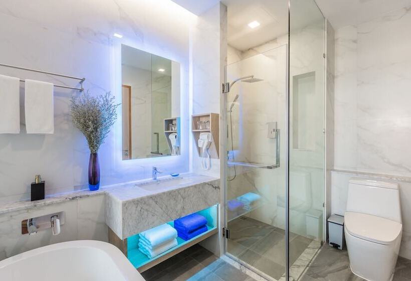 غرفة بريميوم مطلة على الحديقة, Bluesotel Smart Krabi Aonang Beach   Adults Only   Sha Extra Plus