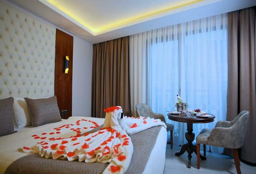 اتاق لوکس, My Dream Istanbul