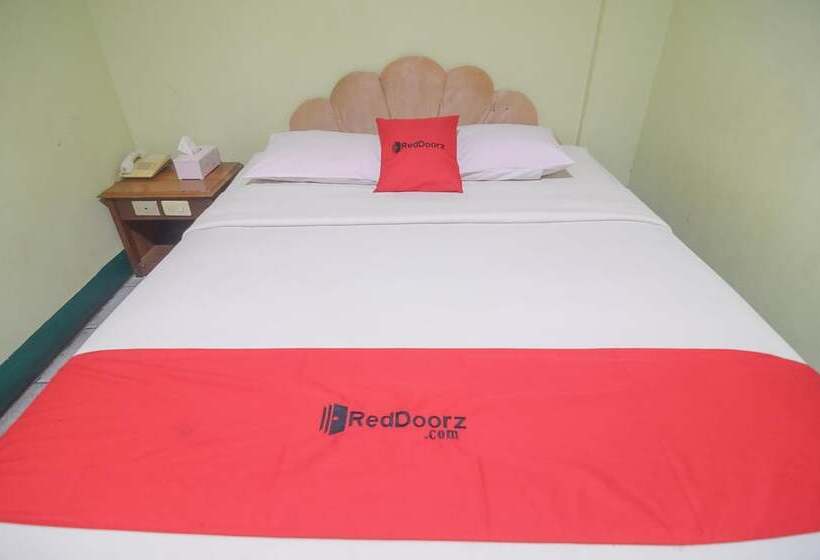 اتاق لوکس, Reddoorz Near Tugu Naga Singkawang