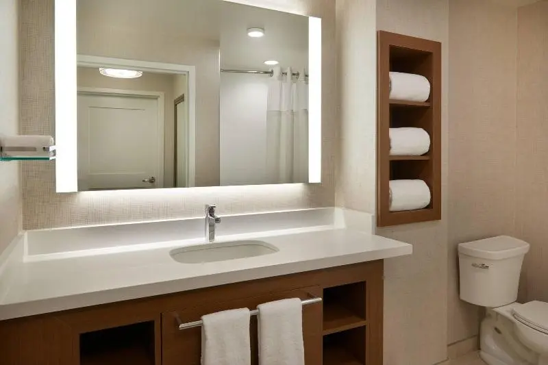 キングサイズベッドのスイートルーム, Residence Inn By Marriott Toronto Mississauga Southwest