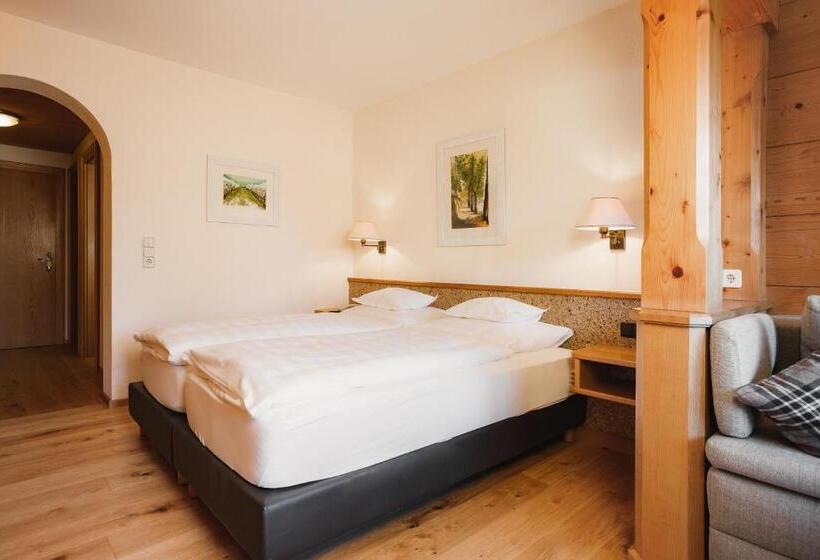 Студио Стандарт с Балконом, Jochum Hotel Garni