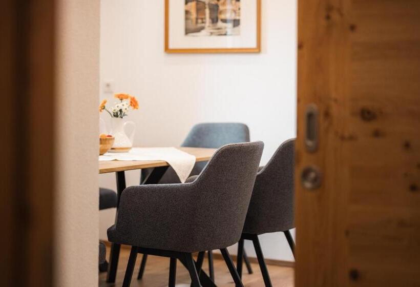 Apartamento 1 Dormitório com Sacada, Jochum Hotel Garni