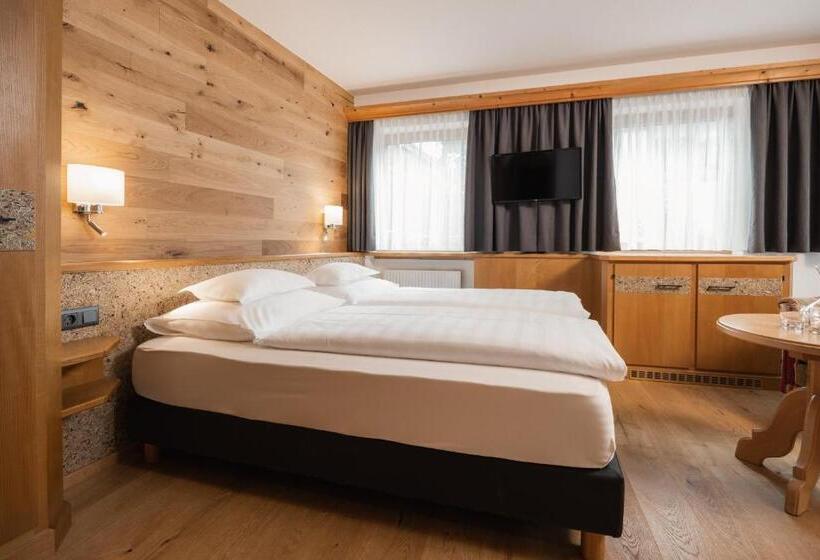 آپارتمان 1 خوابه با بالکن, Jochum Hotel Garni