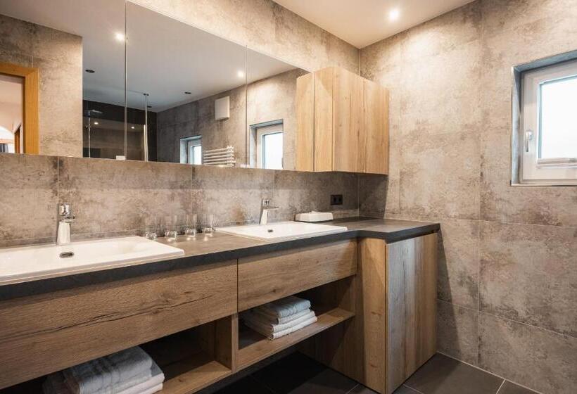 Apartamento 1 Dormitório com Sacada, Jochum Hotel Garni