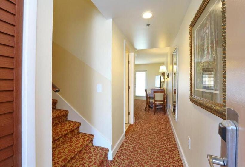 Люкс Кровать Кинг, La Fiesta Ocean Inn & Suites