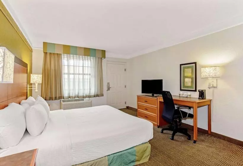 デラックスルーム, La Quinta Inn By Wyndham Orlando Airport West