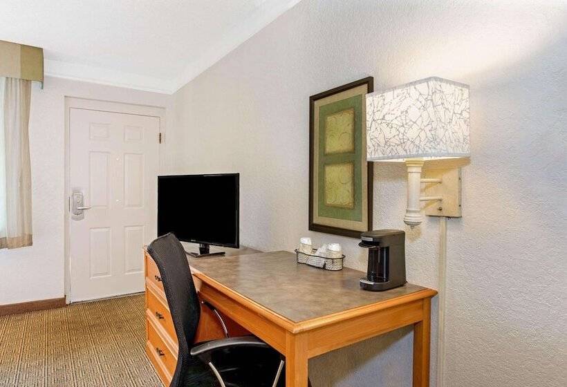 Quarto Deluxe, La Quinta Inn By Wyndham Orlando Airport West