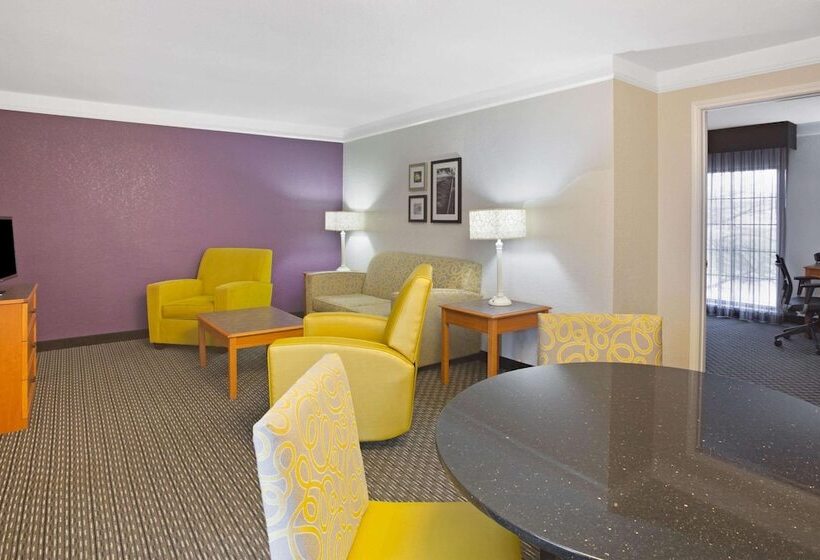 套房, La Quinta Inn By Wyndham San Marcos