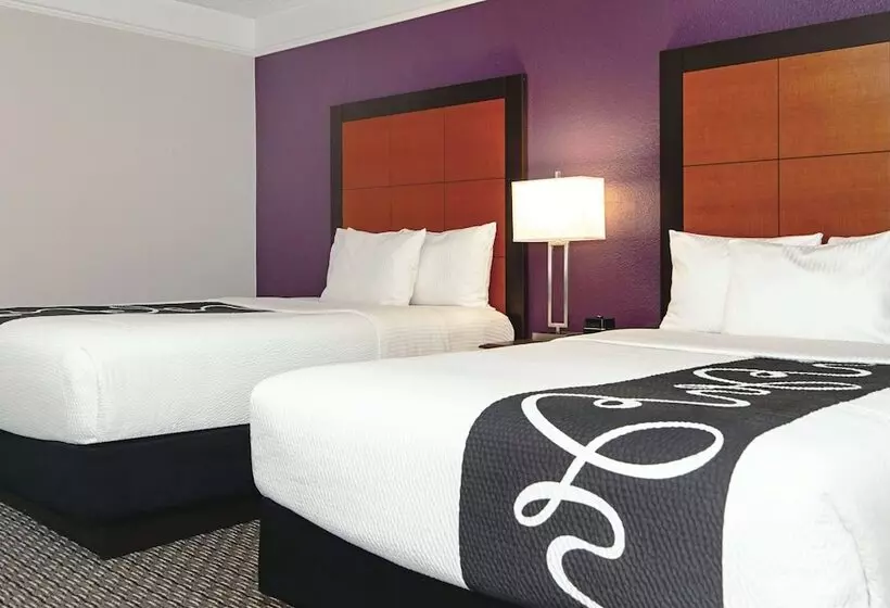 اتاق استاندارد با 2 تخت دوبل, La Quinta Inn & Suites By Wyndham Ontario Airport