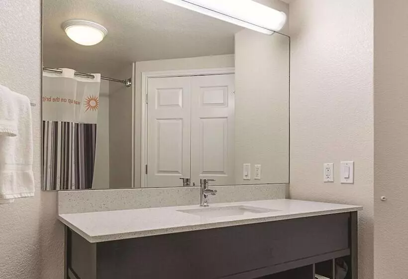 اتاق لوکس, La Quinta Inn & Suites By Wyndham Ontario Airport