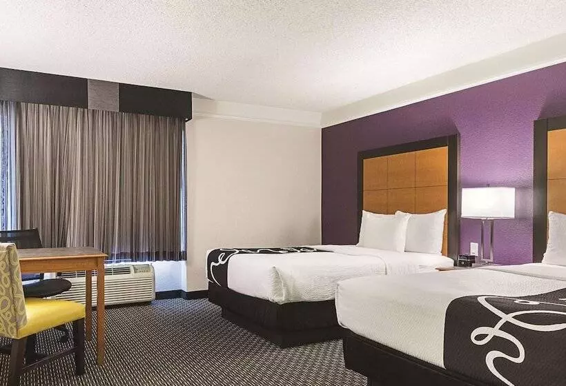 اتاق لوکس, La Quinta Inn & Suites By Wyndham Ontario Airport