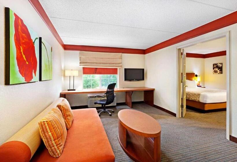 سوئیت با تخت بزرگ, La Quinta By Wyndham Raleigh Cary