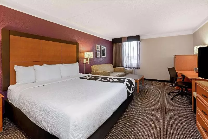 キングサイズベッドのデラックスルーム, La Quinta By Wyndham Tacoma Seattle