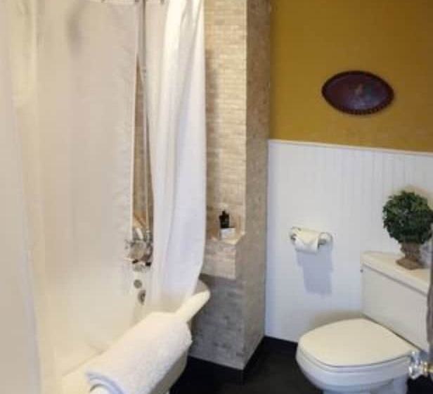 高级大房间, Lilac Inn