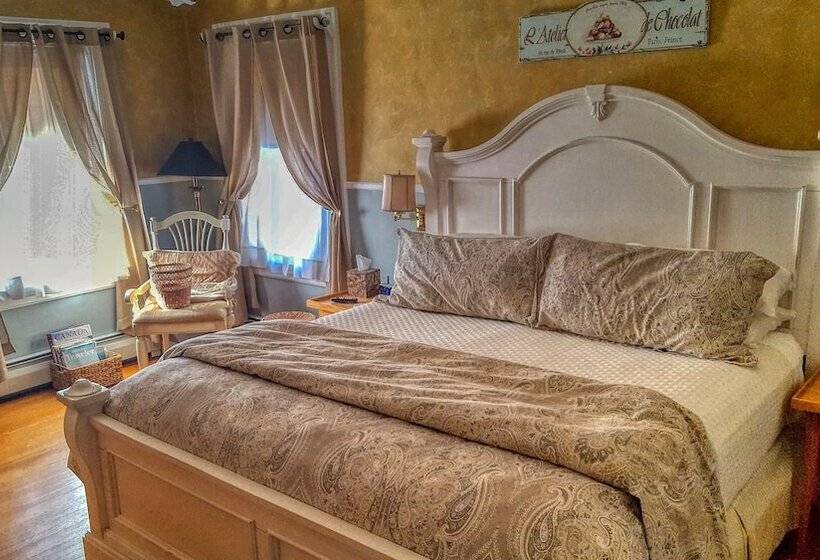 高级大房间, Lilac Inn