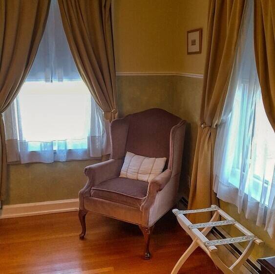 高级大房间, Lilac Inn