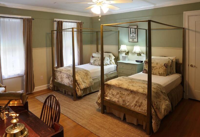 高级大房间, Lilac Inn