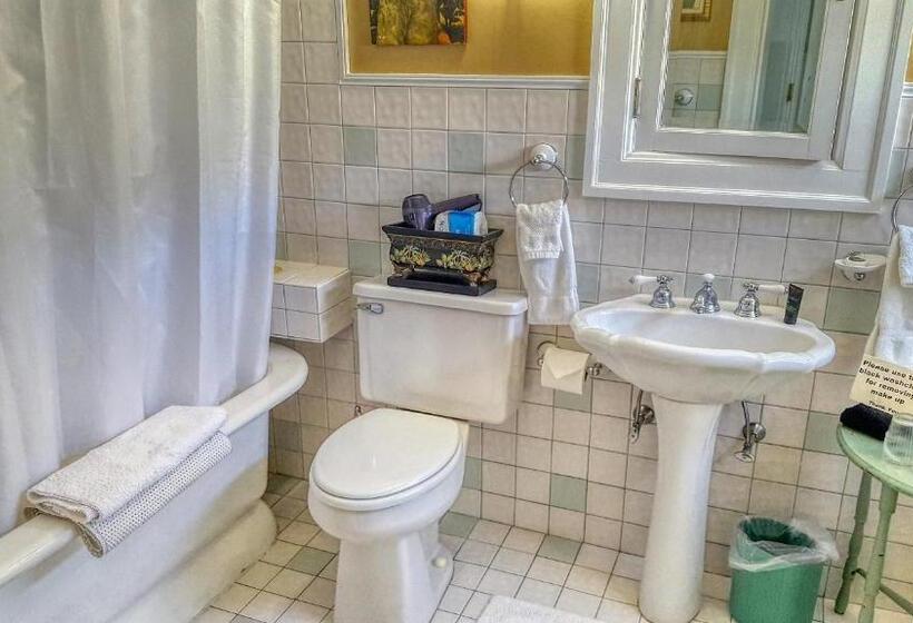 高级大房间, Lilac Inn