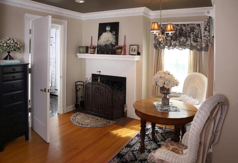 高级套房, Lilac Inn