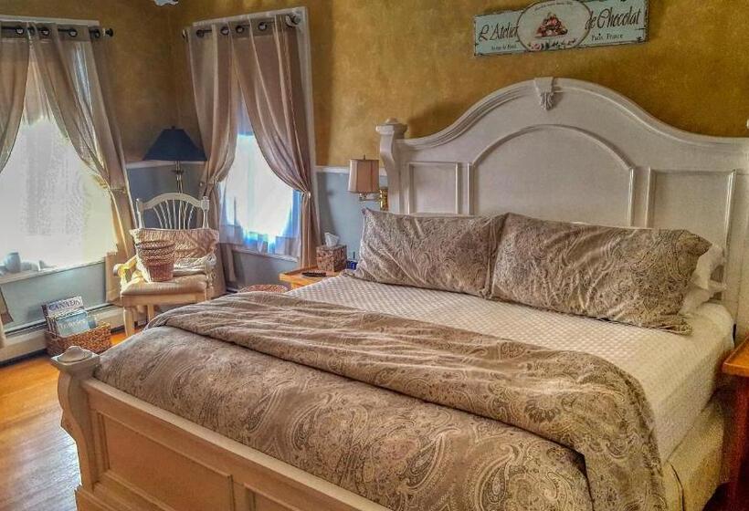 带大床的高级房间, Lilac Inn