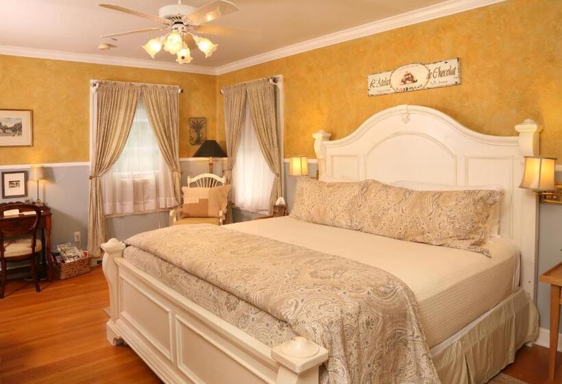 Номер Superior Кровать Кинг, Lilac Inn