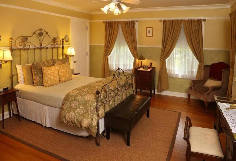 Номер Стандарт, Lilac Inn