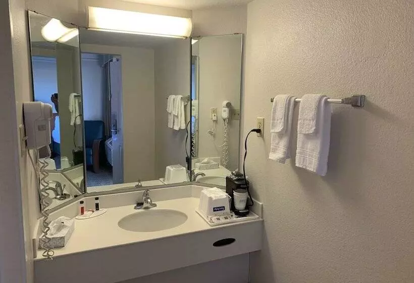２ダブルベッドのスタンダードルーム, Travelodge By Wyndham Tuscaloosa