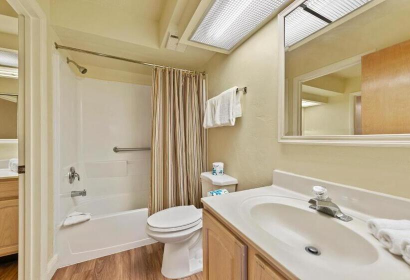 شقة غرفة واحدة, Lehigh Resort Club