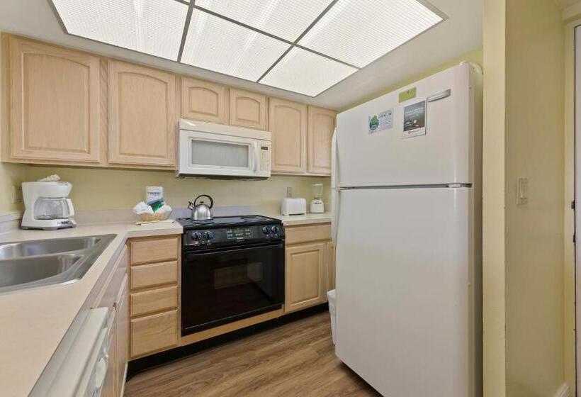 شقة غرفة واحدة, Lehigh Resort Club