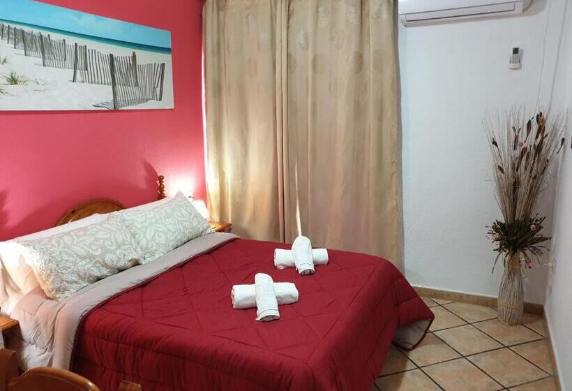 オーシャンビュースタンダードルーム, Pension Los Verdiales