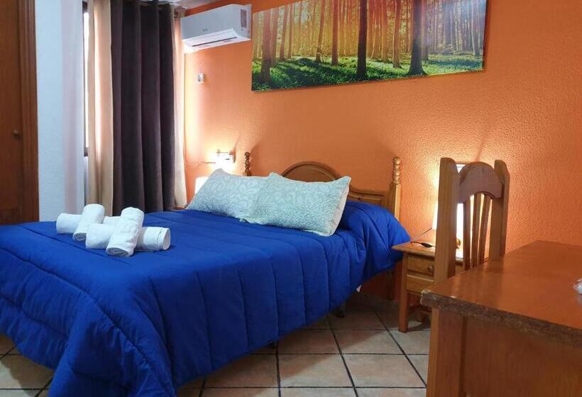 スタンダードルーム, Pension Los Verdiales