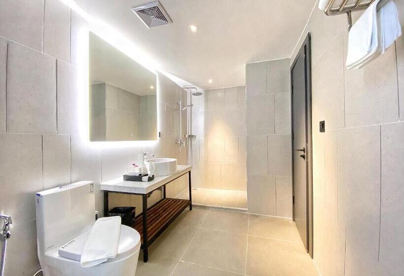 デラックスルーム, Yunfan