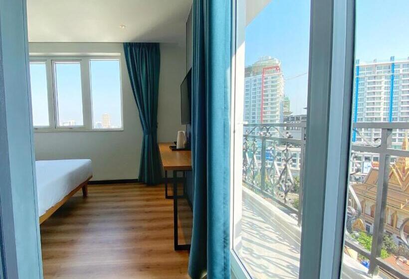 ジュニアスイート, Yunfan