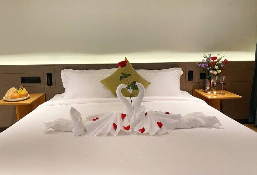 デラックスルーム, Yunfan