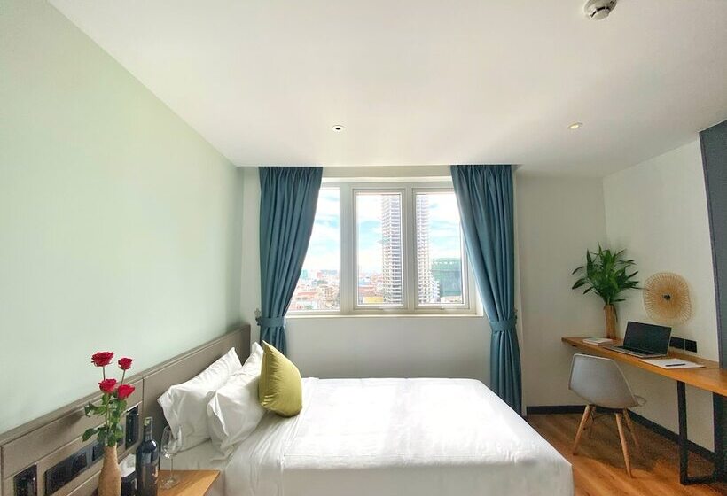 デラックスルーム, Yunfan