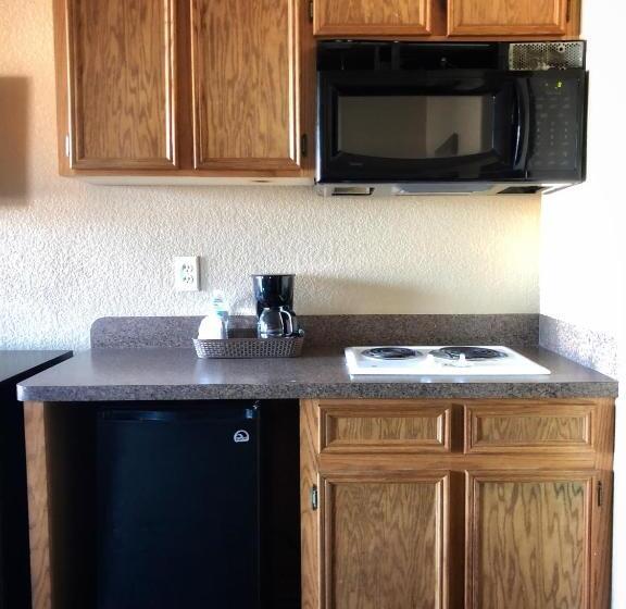 带大床的高级房间, Lone Star Inn & Suites