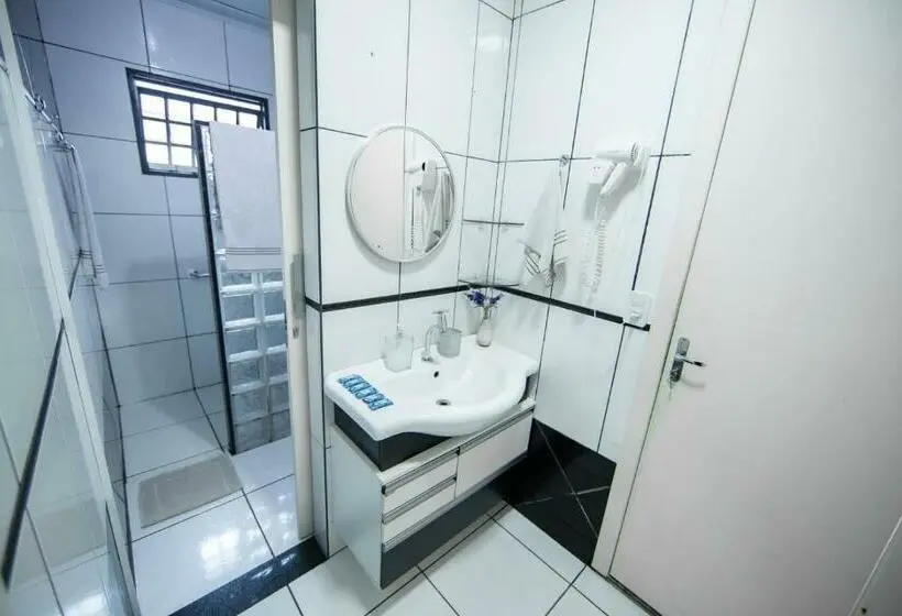 سوئیت با چشم‌انداز رودخانه, Cachoeira Dos Pássaros