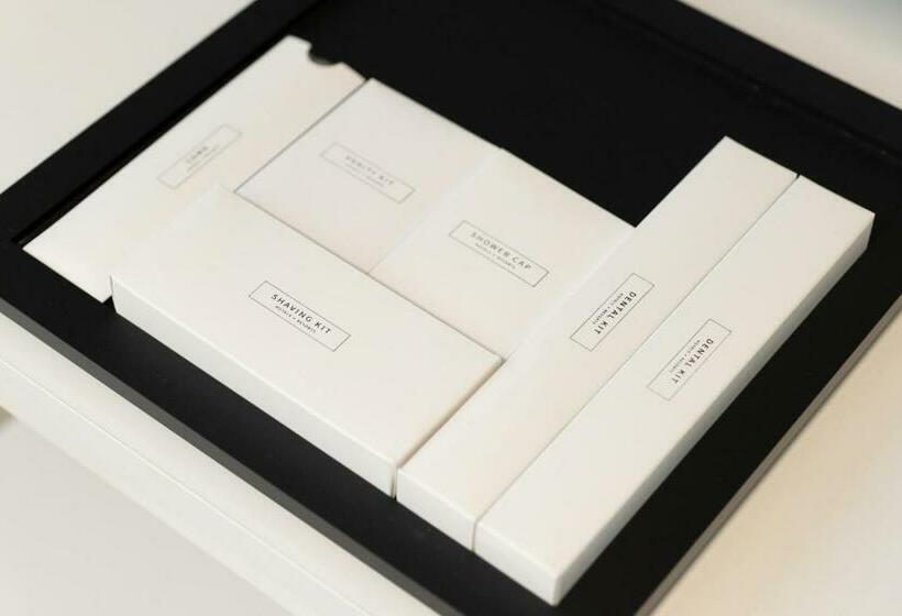 패밀리 룸, La Famille