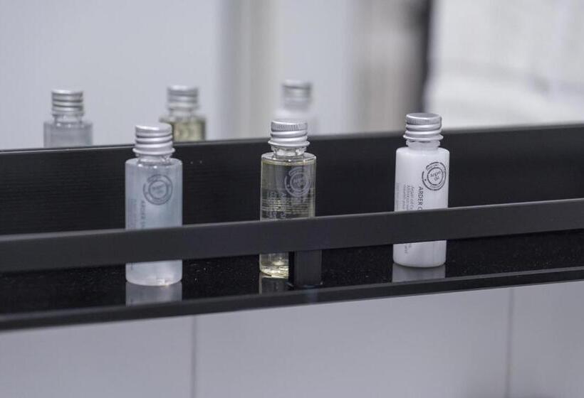 패밀리 룸, La Famille