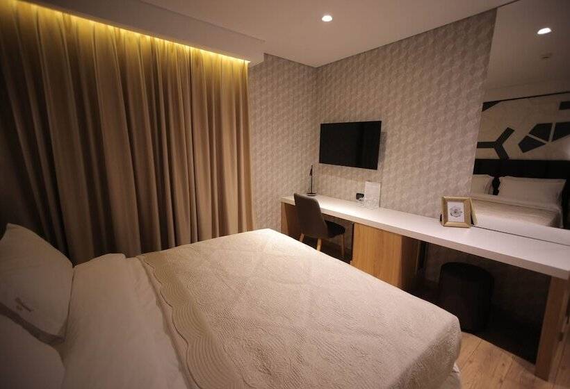 חדר סטנדרט, Richmond