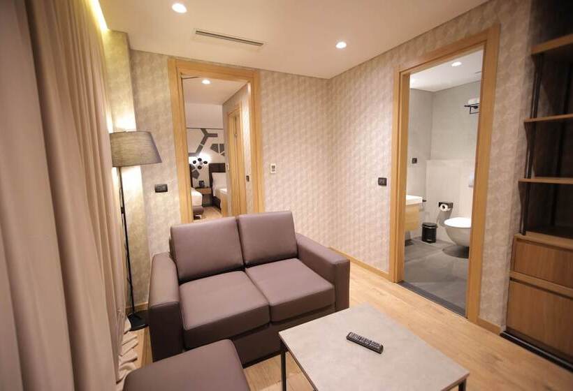 סוויטה משפחתית, Richmond