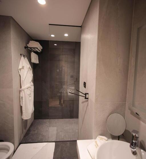 חדר סטנדרט, Richmond