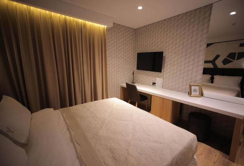 סוויטה משפחתית, Richmond